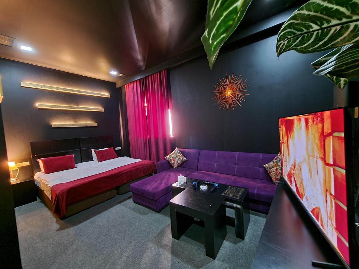 Cinema Plaza Hotel Баку Екстериор снимка