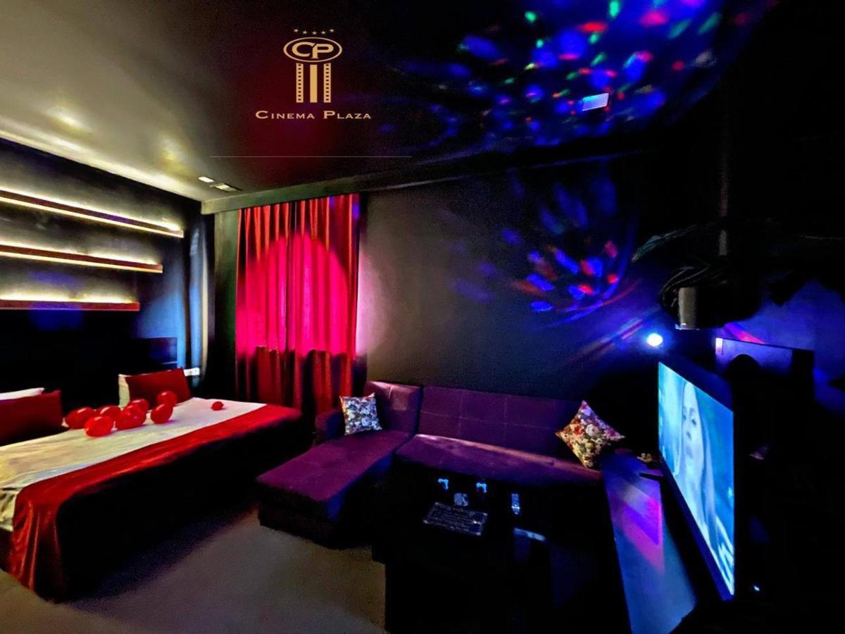 Cinema Plaza Hotel Баку Екстериор снимка