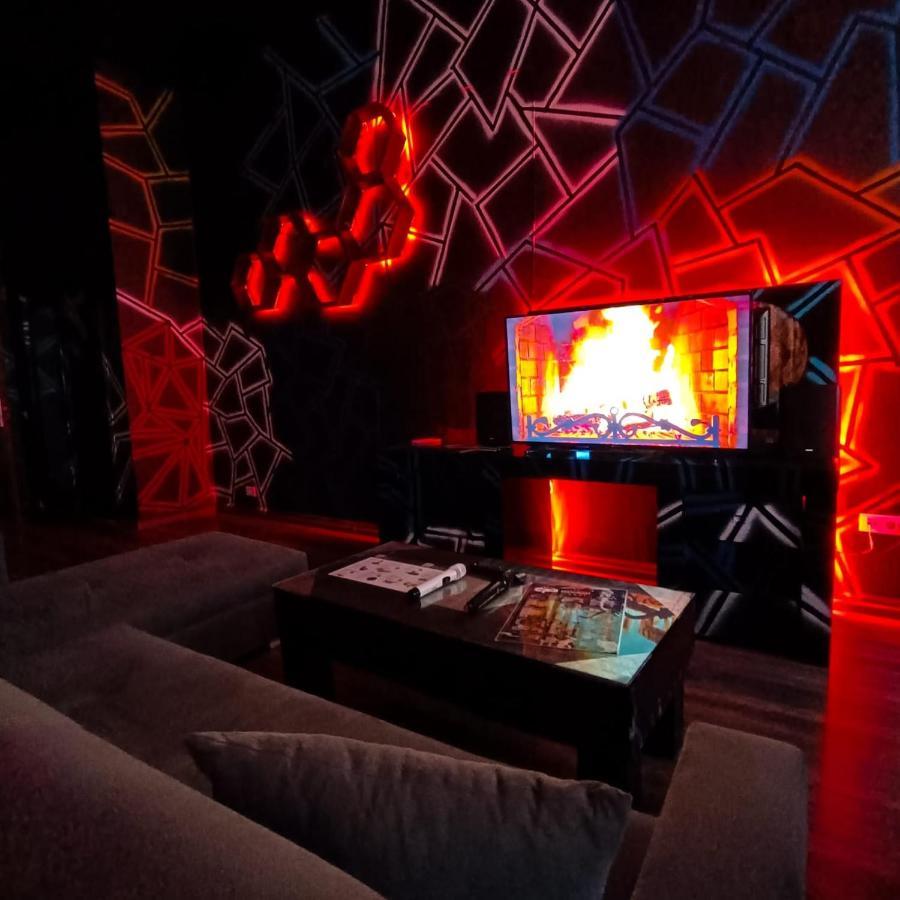 Cinema Plaza Hotel Баку Екстериор снимка