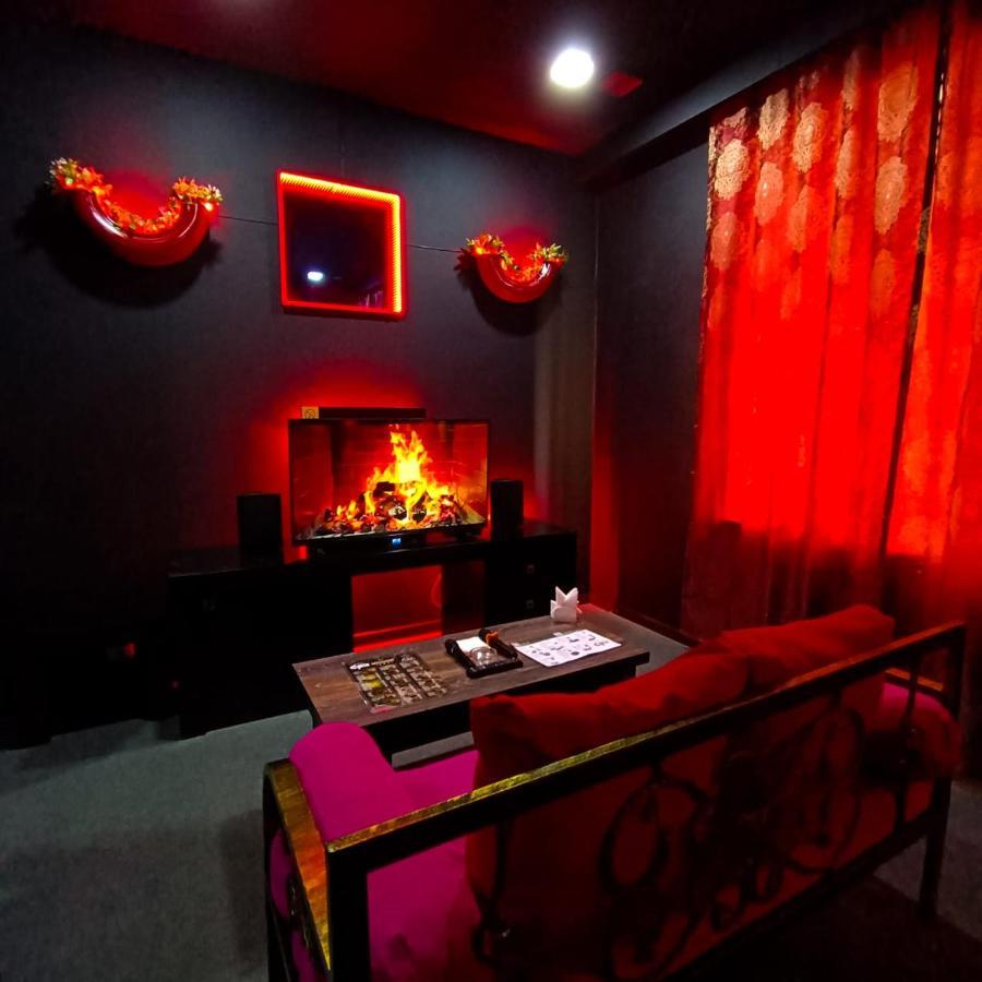 Cinema Plaza Hotel Баку Екстериор снимка