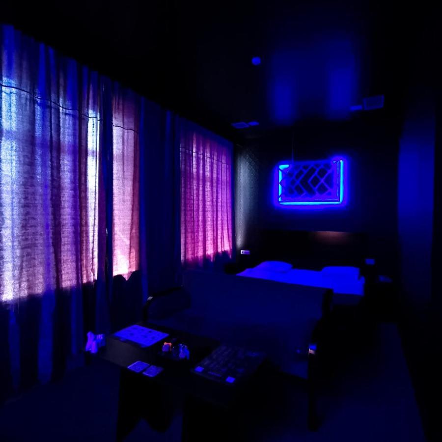 Cinema Plaza Hotel Баку Екстериор снимка