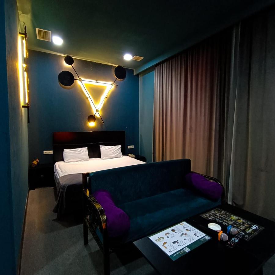 Cinema Plaza Hotel Баку Екстериор снимка