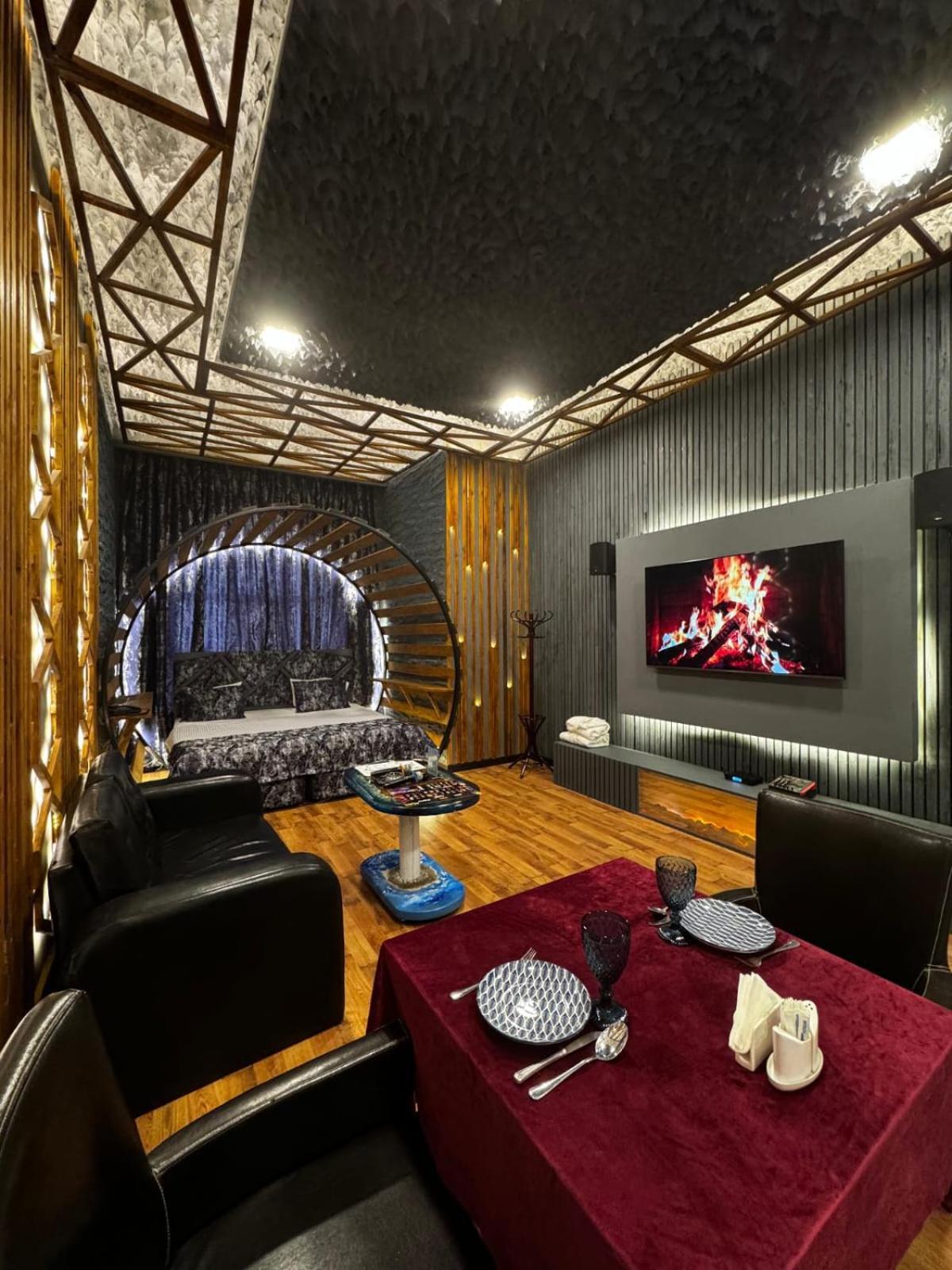 Cinema Plaza Hotel Баку Екстериор снимка